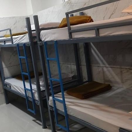 V R S Luxury Ac Dormitory Mysore Esterno foto