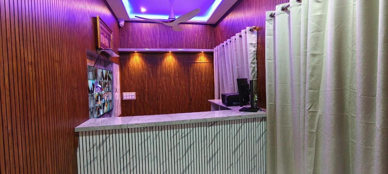 V R S Luxury Ac Dormitory Mysore Esterno foto